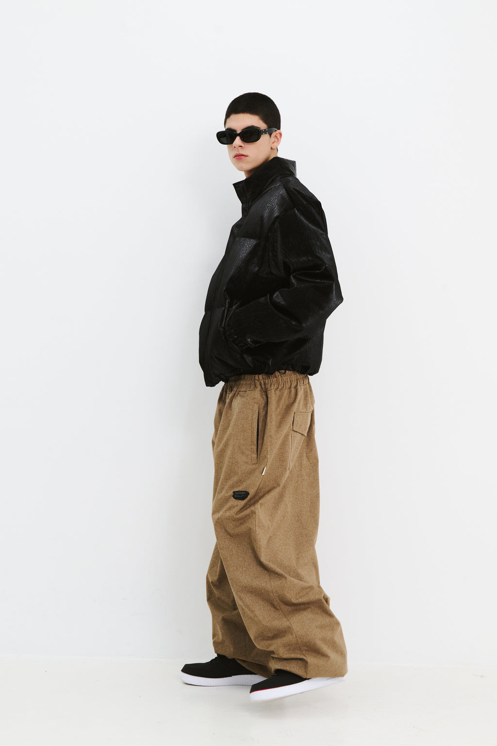 BSRABBIT LOGO HERRINGBONE SUPER WIDE VENTILATION PANTS BROWN