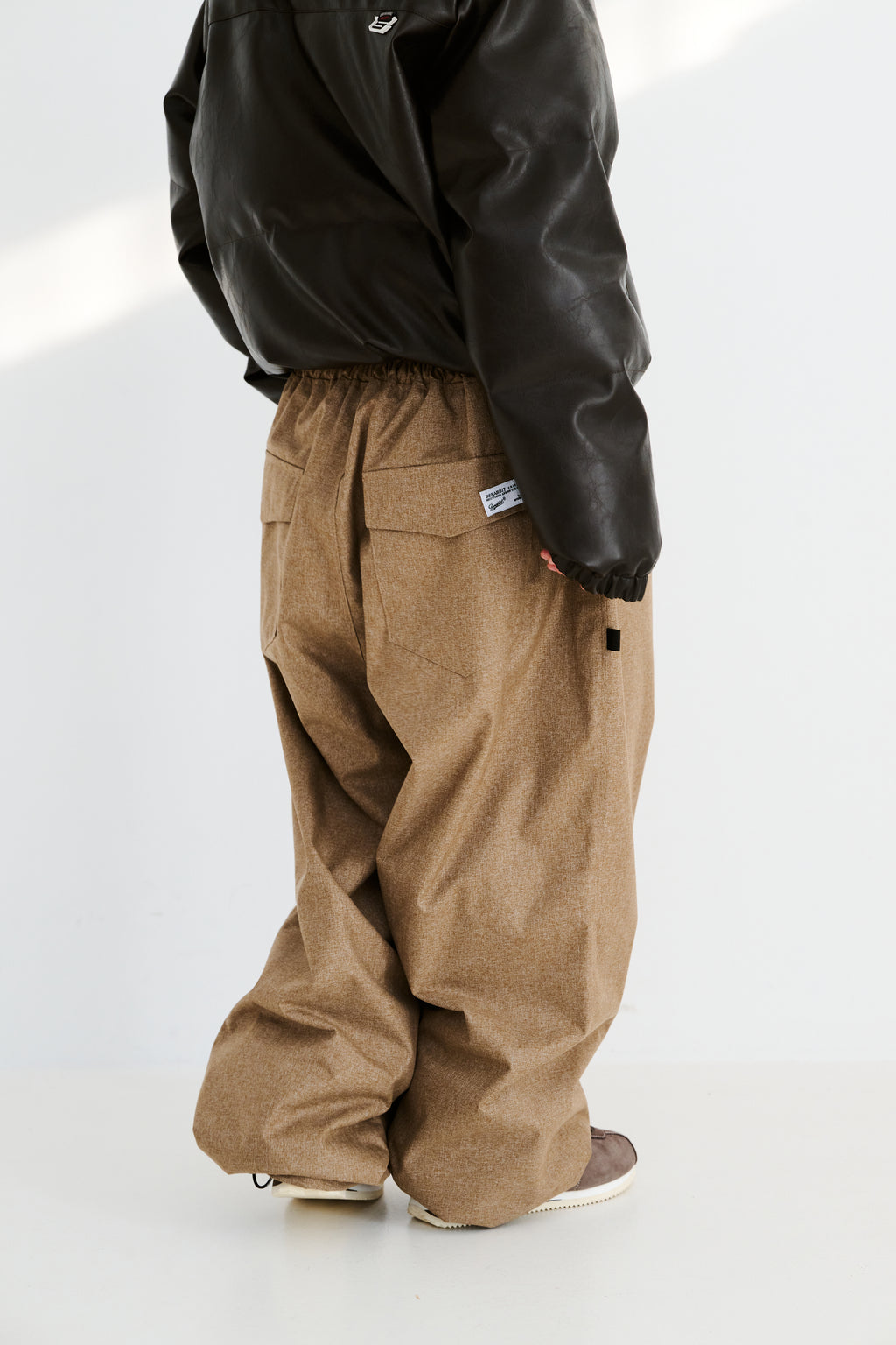 BSRABBIT LOGO HERRINGBONE SUPER WIDE VENTILATION PANTS BROWN