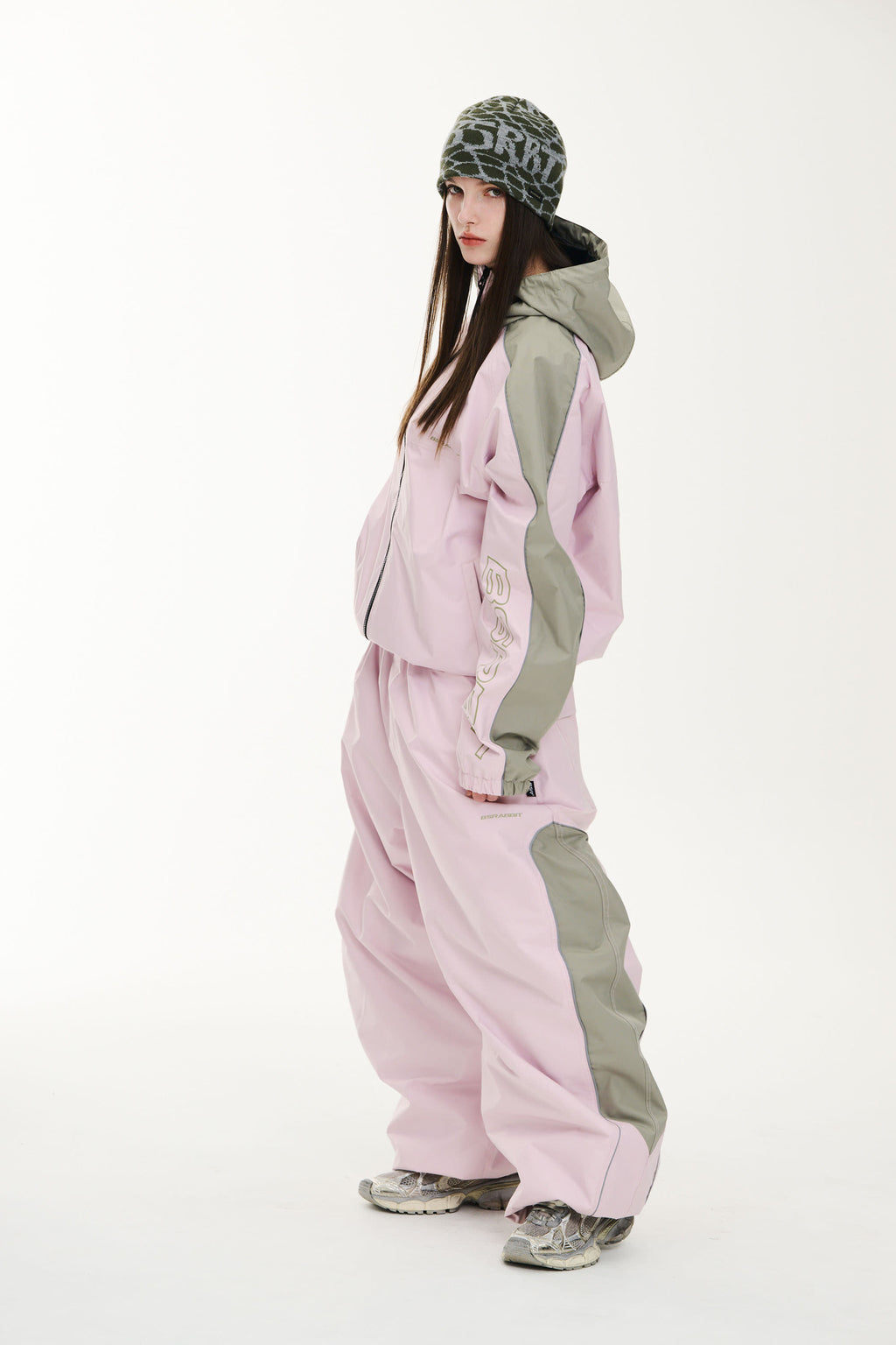 LIGHT WEIGHT REFLECTIVE LINE SUPER WIDE JOGGER PANTS BABY PINK