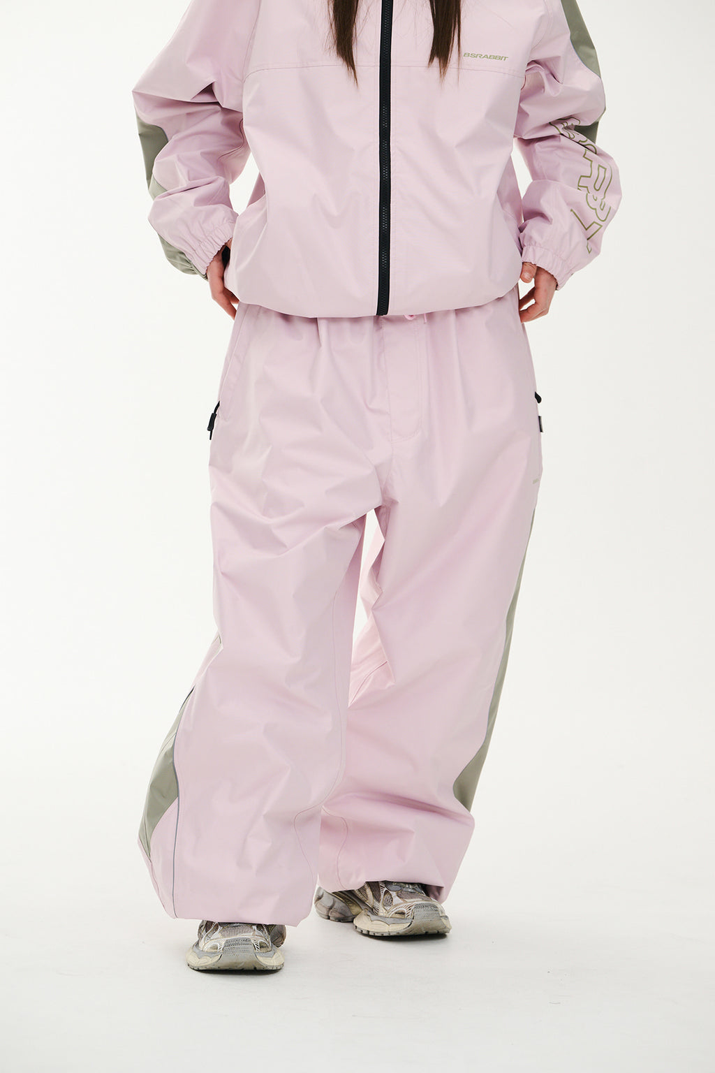 LIGHT WEIGHT REFLECTIVE LINE SUPER WIDE JOGGER PANTS BABY PINK