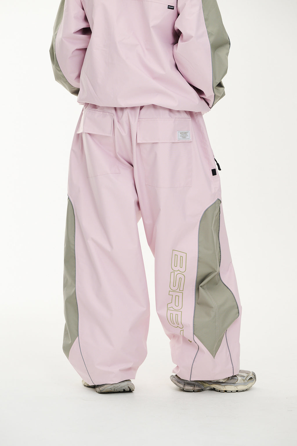 LIGHT WEIGHT REFLECTIVE LINE SUPER WIDE JOGGER PANTS BABY PINK
