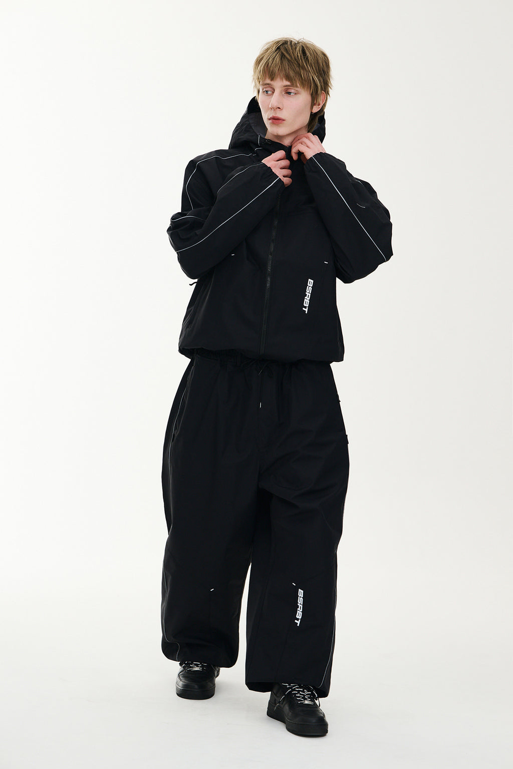 STREAM LINE 3L SUPER WIDE JOGGER PANTS BLACK
