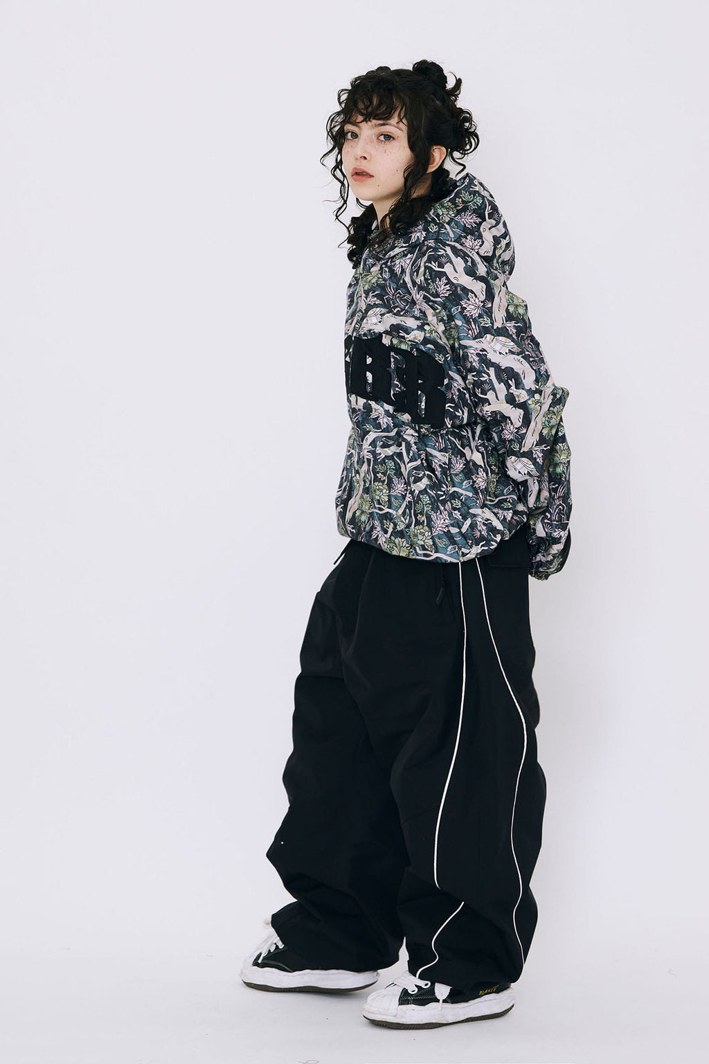 STREAM LINE 3L SUPER WIDE JOGGER PANTS BLACK