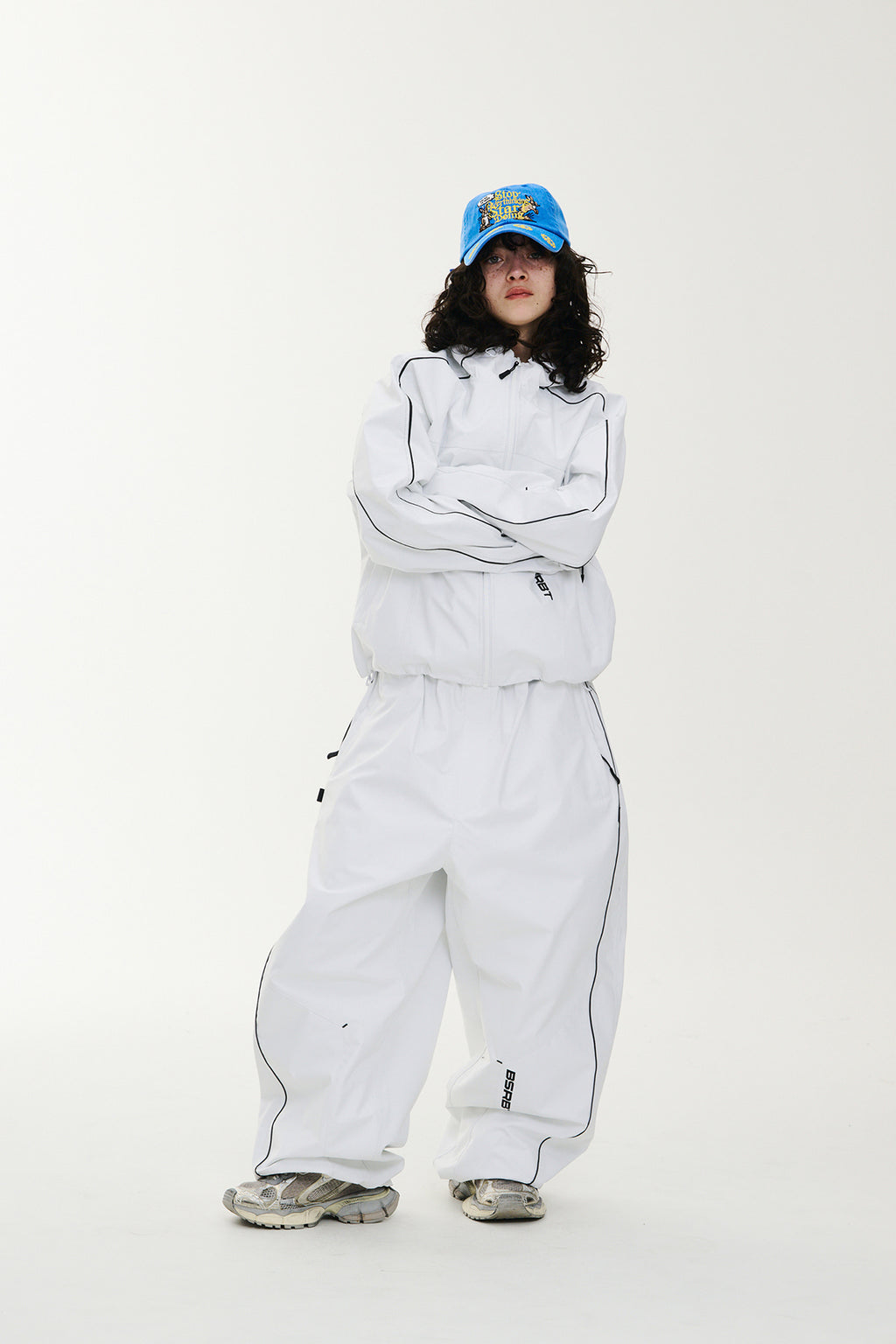 STREAM LINE 3L SUPER WIDE JOGGER PANTS WHITE