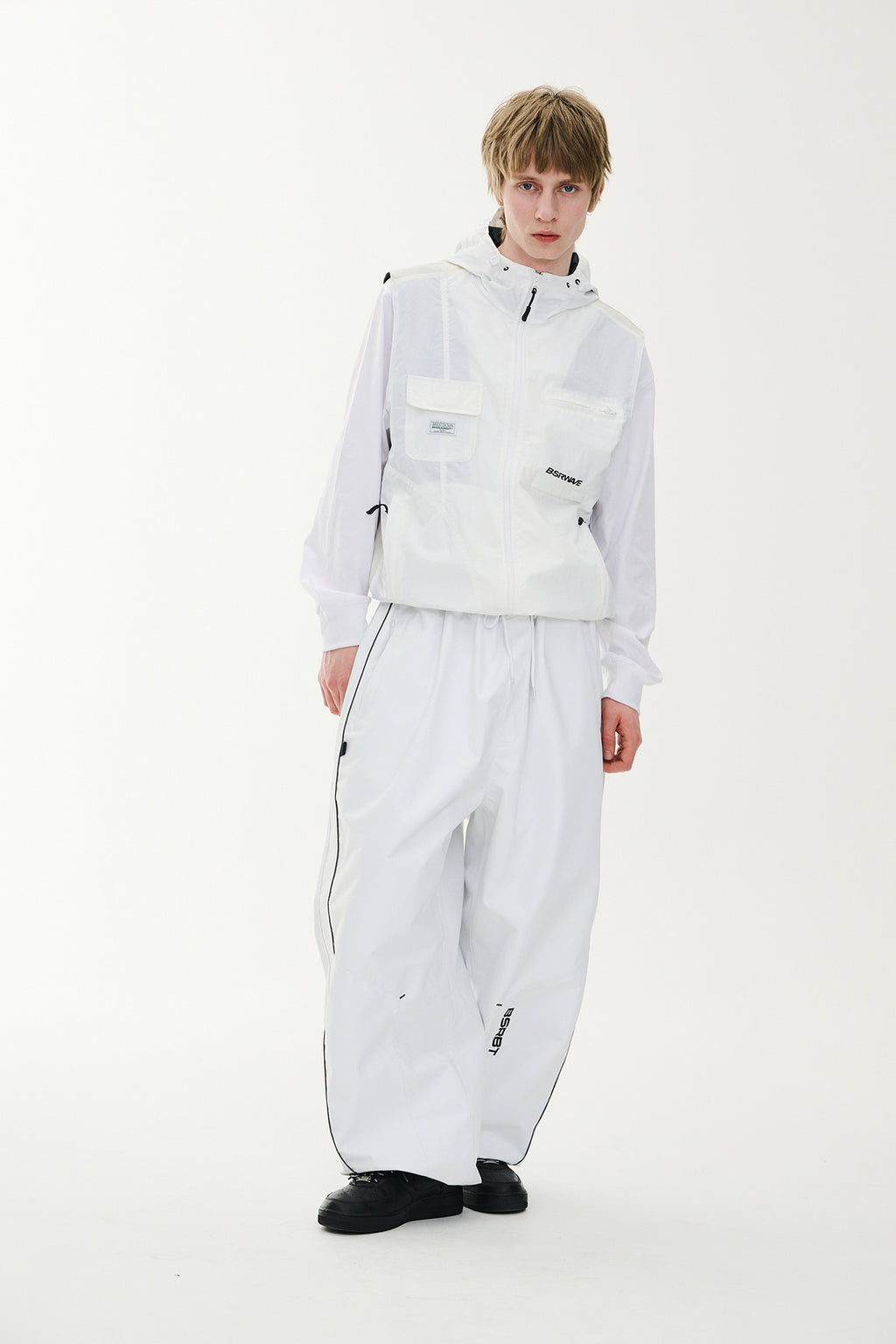 STREAM LINE 3L SUPER WIDE JOGGER PANTS WHITE
