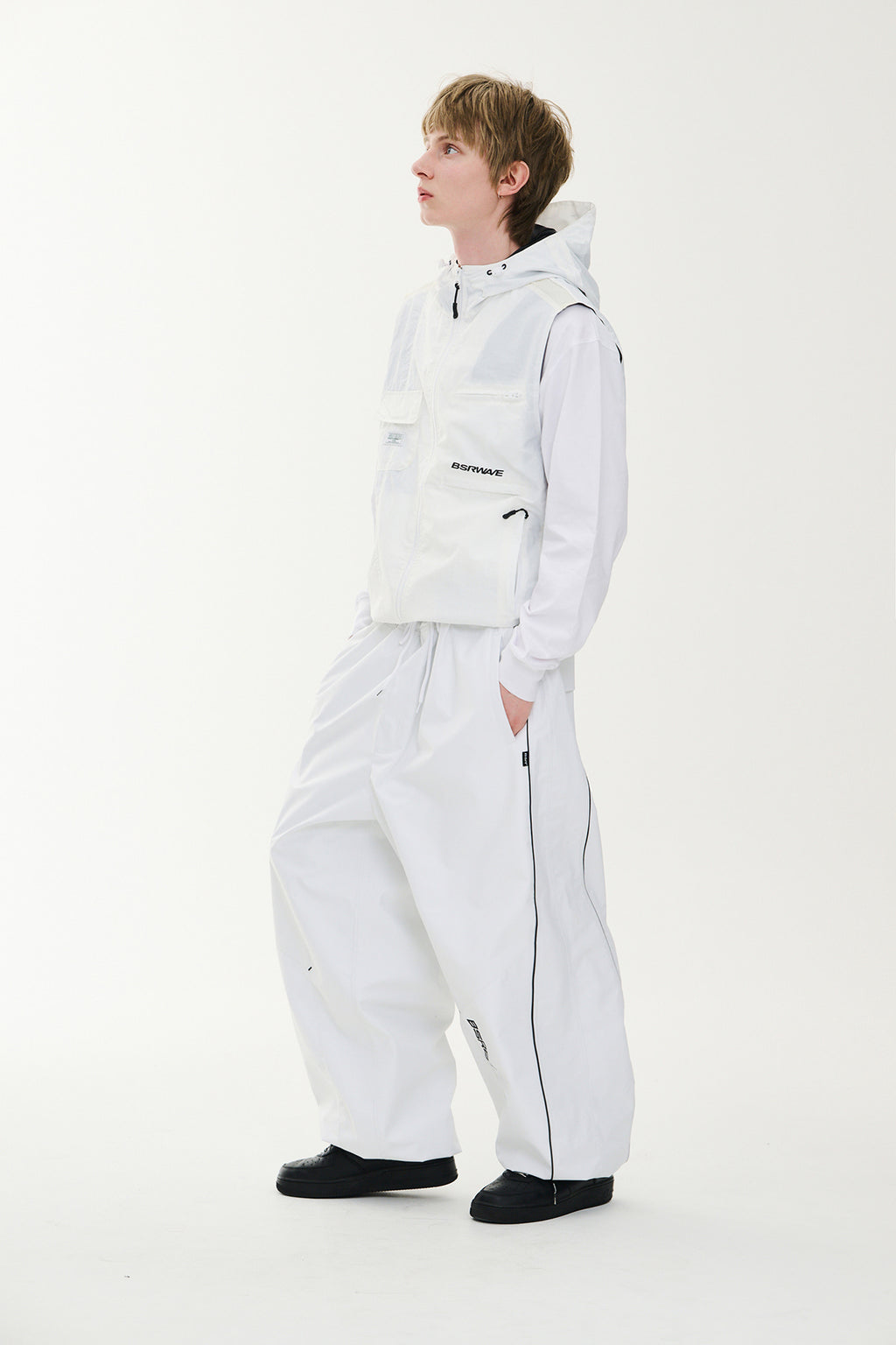 STREAM LINE 3L SUPER WIDE JOGGER PANTS WHITE