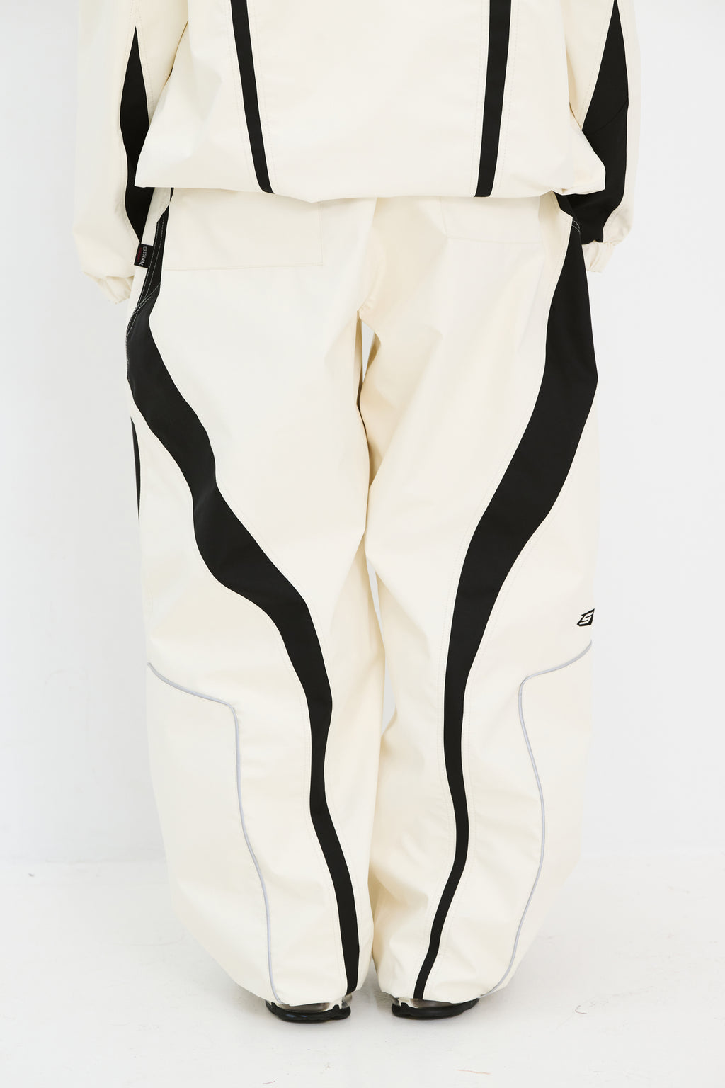 BSRABBIT EXQUISITE 3L WIDE JOGGER PANTS CREAM